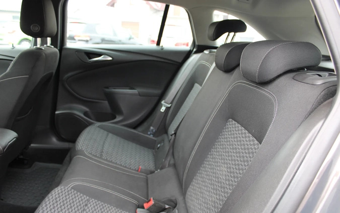 Opel Astra cena 31900 przebieg: 285000, rok produkcji 2016 z Płock małe 781